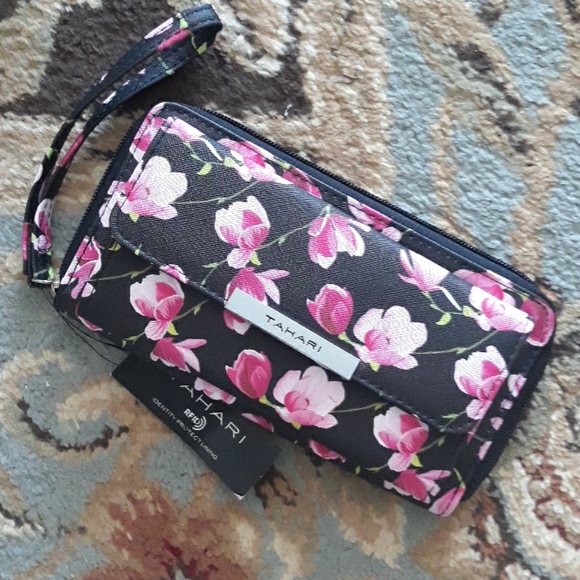 *Host Pick*Tahari RFID pretty wristlet - Picture 11 of 16